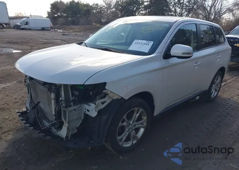 2014 Mitsubishi Outlander Se z USA, uszkodzony, nr VIN JA4AD3A38EZ008377